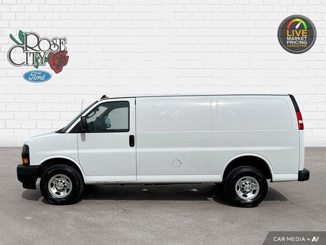 2023 Chevrolet Express Cargo Van CARGO | Leather | Back Up in Cars & Trucks in Windsor Region - Image 3