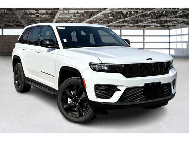 2025 Jeep Grand Cherokee Altitude in Cars & Trucks in Mississauga / Peel Region - Image 2