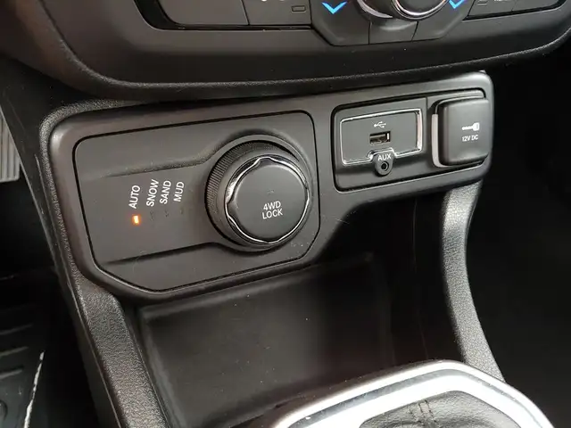 2019 Jeep Renegade High Altitude 1.3L 4WD | NAV | HTD SEATS | 55 in Cars & Trucks in Oakville / Halton Region - Image 32