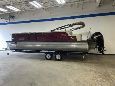 2017 Harris Sunliner 240SUNLINER 240 We’re often told that one boat can’t be everything to everyone,...