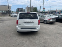 Gorgeous Dodge Grand Caravan 2015. SXT Premium plus . No accidents, One owner ,Leather seats, Backup... (image 4)