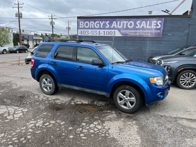 2011 Ford Escape FWD 4dr V6 Auto XLT in Cars & Trucks in Calgary