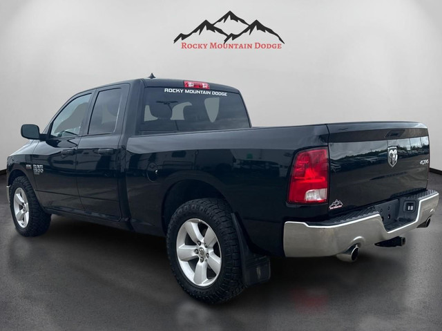 ONE OWNER 2022 RAM 1500 QUADCAB EXPRESS WITH 5.7 HEMI in Cars & Trucks in Red Deer - Image 3