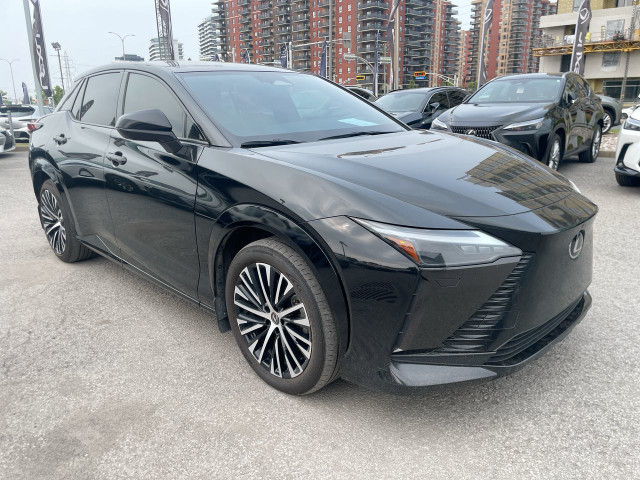 2023 Lexus RZ RZ 450e / Luxe /  Camera / Bluetooth / Cuir / Navi in Cars & Trucks in Laval / North Shore - Image 2