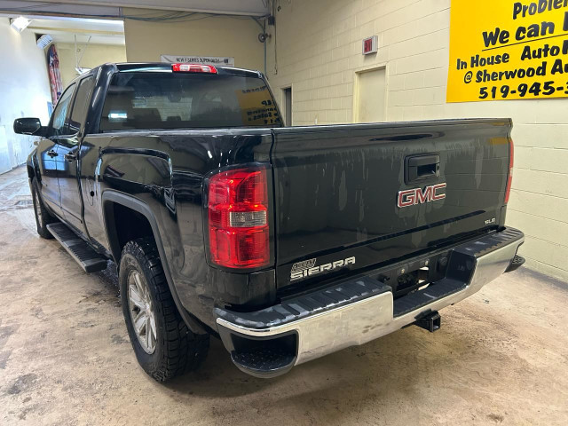 2014 GMC Sierra 1500 SLE in Cars & Trucks in Windsor Region - Image 4