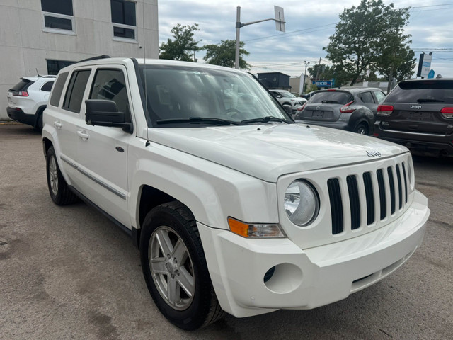 2010 Jeep Patriot North 4X4 AUTOMATIQUE FULL AC MAGS in Cars & Trucks in Laval / North Shore - Image 2