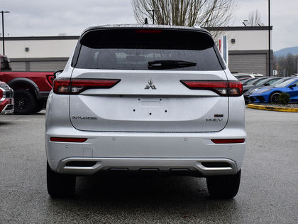 2025 Mitsubishi Outlander PHEV GT - Manager Demo, Call For Disco in Cars & Trucks in Burnaby/New Westminster - Image 4