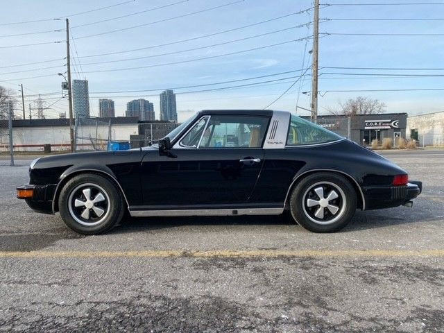 1976 Porsche 911S TARGA RESTORED 1976 TARGA in Cars & Trucks in City of Toronto - Image 4