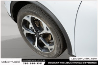 2025 Ford Escape ST-Line Select Experience the Ford Escape ST-Line Select with only 17100 km on the... (image 6)