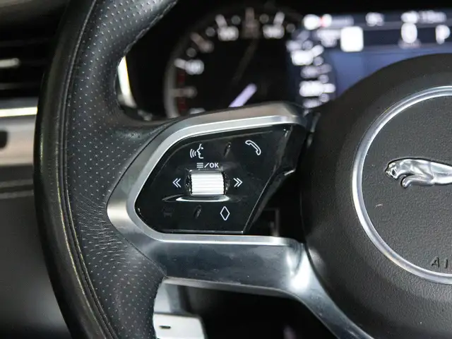 2021 Jaguar F-Pace P400 | R-DYNAMIC S | BLACK PKG | 22 IN WHEELS in Cars & Trucks in Mississauga / Peel Region - Image 19