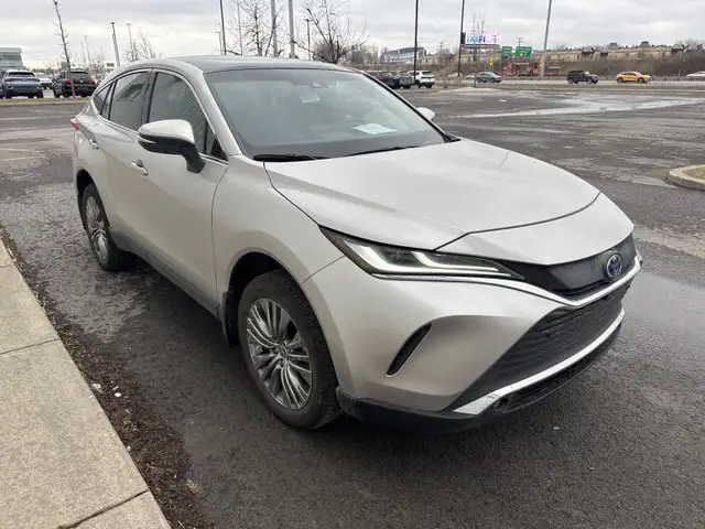 2023 TOYOTA VENZA VENZA 2023 | LIMITED | HYBRIDE | BAS KM | CUIR in Cars & Trucks in Laval / North Shore - Image 3