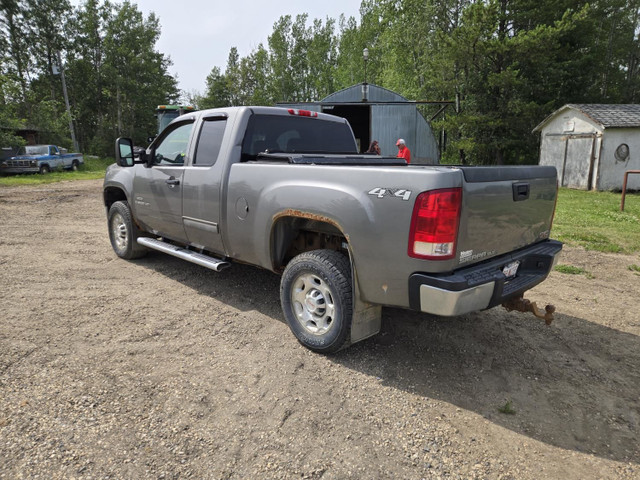 2008 GMC 2500 HD in Cars & Trucks in Edmonton - Image 3