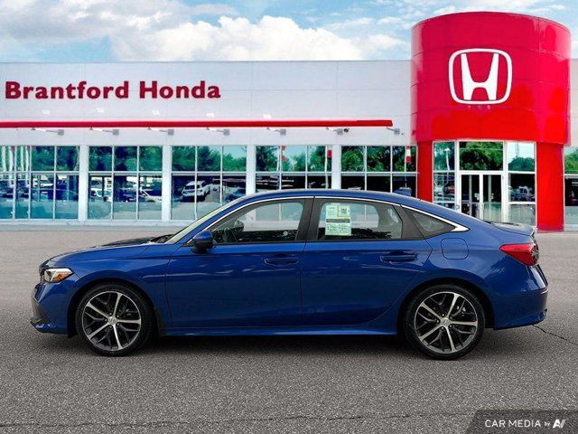 2022 Honda Civic Sedan Touring in Cars & Trucks in Brantford - Image 2