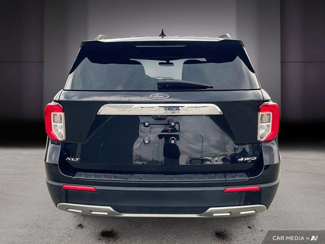 2023 Ford Explorer XLT | Panoramic Sunroof | Leather | Captain in Cars & Trucks in Cambridge - Image 4