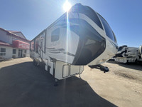 2019 Keystone Alpine 3700FL