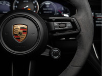 This beautiful 2021 Porsche Panamera GTS is a local Ontario vehicle with a clean Carfax report. Unle... (image 9)