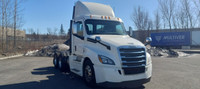 2020 Freightliner T12664ST