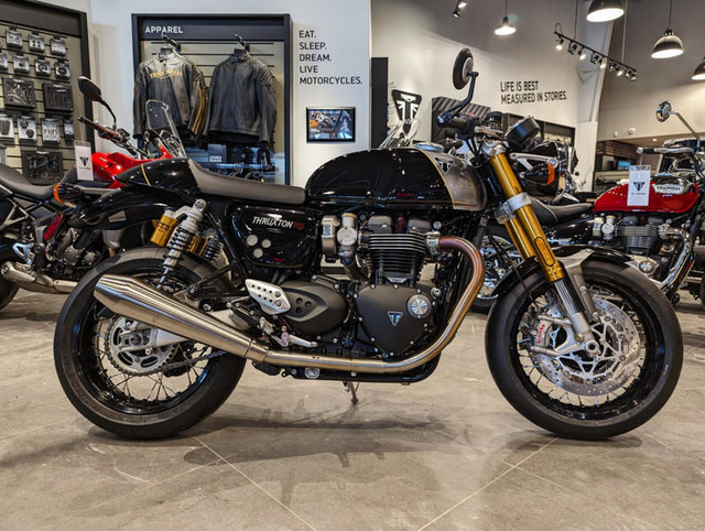2024 Triumph Thruxton RS Jet Black / Silver Ice in Street, Cruisers & Choppers in Winnipeg - Image 2