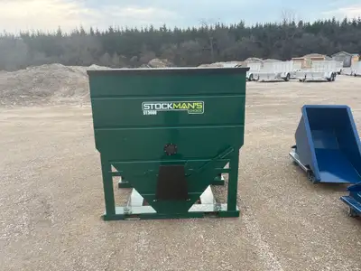 Stockman's choice St3000 seed tote 5’L x 5’H x 4’W Holds approximately 3000 lbs Smooth powder coat f...