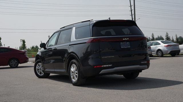 2022 Kia Carnival LX | One Owner! | Heated Steering Wheel in Cars & Trucks in Guelph - Image 4