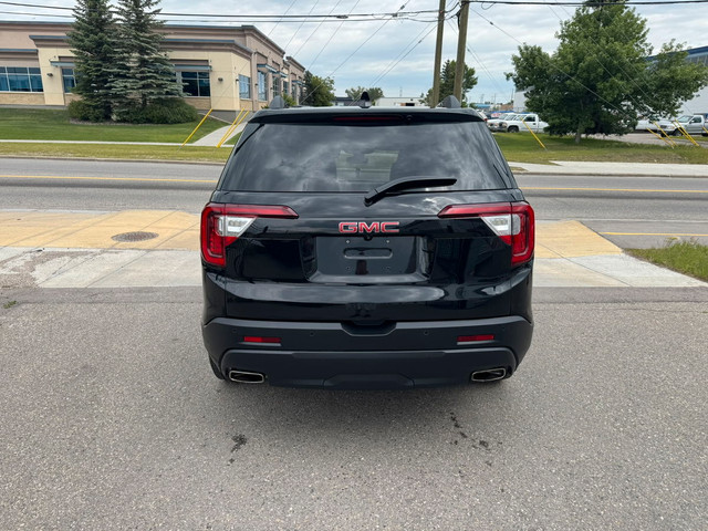 2023 GMC Acadia SLT 3.6L V6 4WD in Cars & Trucks in Calgary - Image 3