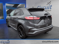 Le Ford Edge ST-Line 2022, construit au Canada, offre une tenue de route exceptionnelle, un confort... (image 4)