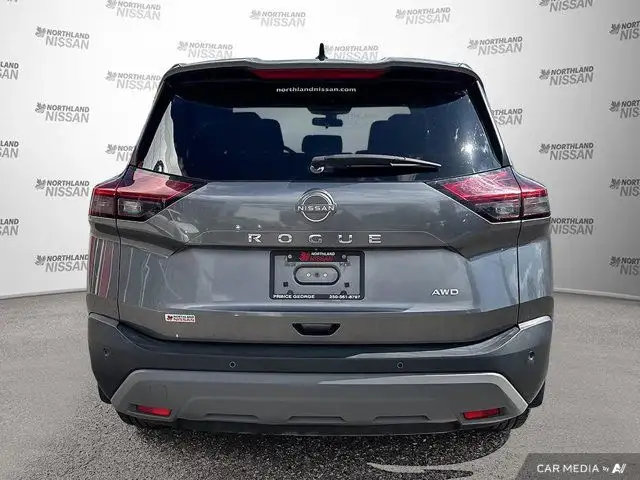 2022 Nissan Rogue S | HEATED SEATS | DUAL CLIMATE CONTROL in Cars & Trucks in Prince George - Image 5