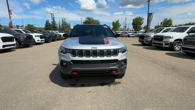 2025 Jeep Compass Trailhawk | Heated Seats | Apple CarPlay in Cars & Trucks in Edmonton - Image 4