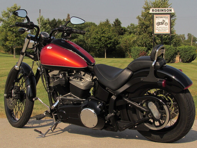  2011 Harley-Davidson FXS-BlackLine ONLY 22,500 Miles 96ci Motor in Street, Cruisers & Choppers in Leamington - Image 2