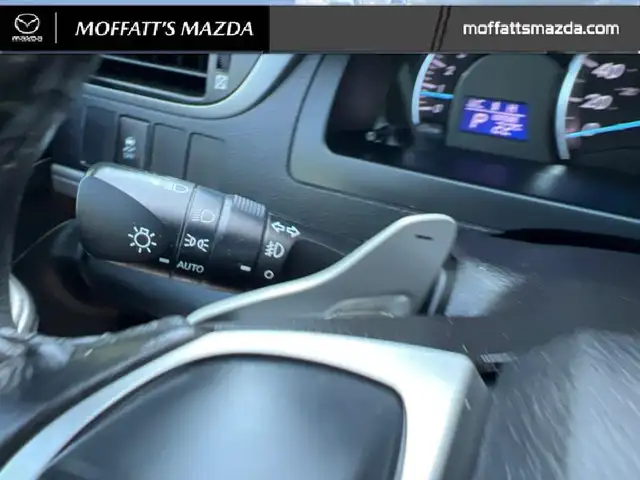 2014 Toyota Camry SE dans Autos et camions dans Barrie - Image 18