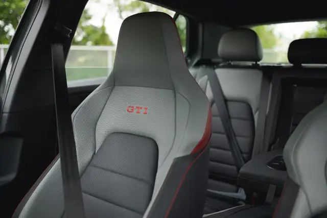 2024 Volkswagen Golf GTI dans Autos et camions dans Delta/Surrey/Langley - Image 17