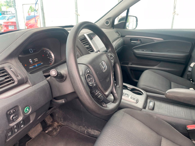 2020 Honda Ridgeline SPORT 4X4 V6 *TOIT* SIÈGES CHAUF REG ADAPT  in Cars & Trucks in Laurentides - Image 4