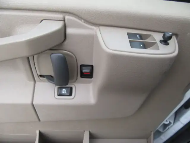 2023 GMC Savana 2500 CARGO VAN in Cars & Trucks in Oakville / Halton Region - Image 4