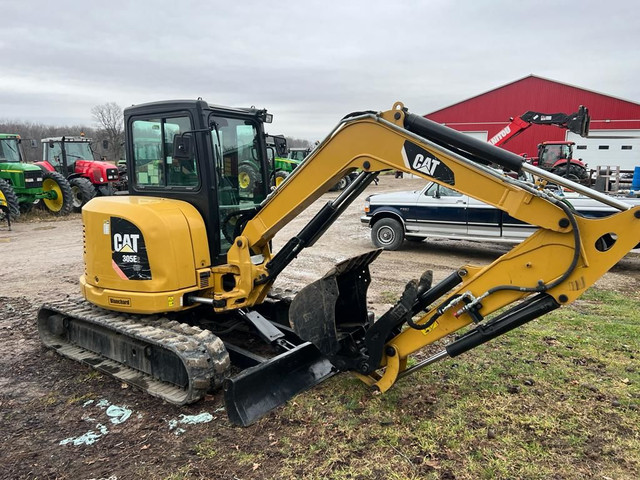 Caterpillar 305E2 mini excavator  in Farming Equipment in Portage la Prairie - Image 2
