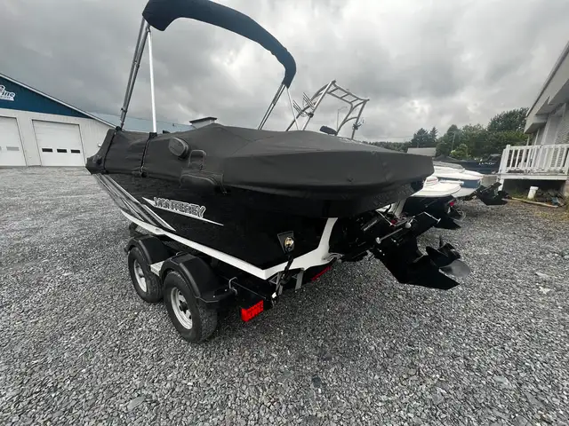 2015 Monterey Boats Montura 196MS BATEAU DE PLAISANCE,2015,MONTE in Powerboats & Motorboats in Thetford Mines - Image 9