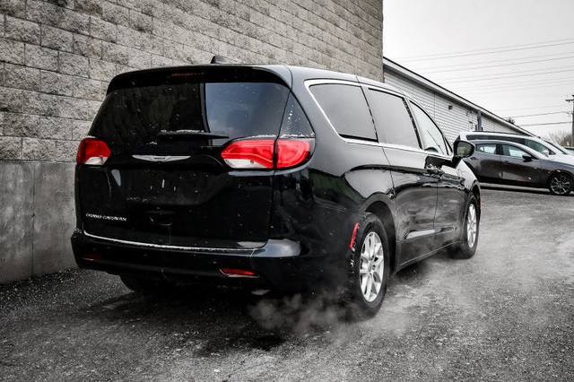 2022 Chrysler Grand Caravan SXT • HEATED SEATS • APPLE CARPLAY in Cars & Trucks in Ottawa - Image 3