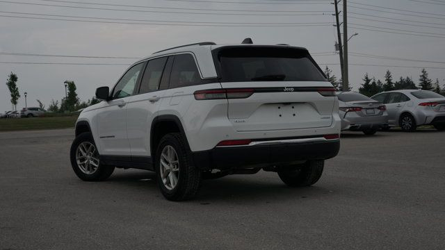 2023 Jeep Grand Cherokee Laredo 4x4 | Heated Steering Wheel in Cars & Trucks in Guelph - Image 4