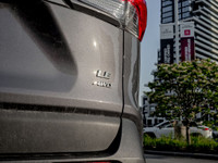 Visit our dealership to explore the recent trade-in of the 2020 TOYOTA RAV4 LE. This exceptional veh... (image 6)