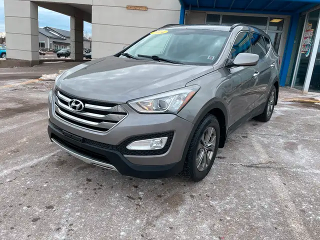 2014 Hyundai Santa Fe Sport 2.4 AWD, GL, HTD SEATS, AUTO in Cars & Trucks in Charlottetown - Image 4