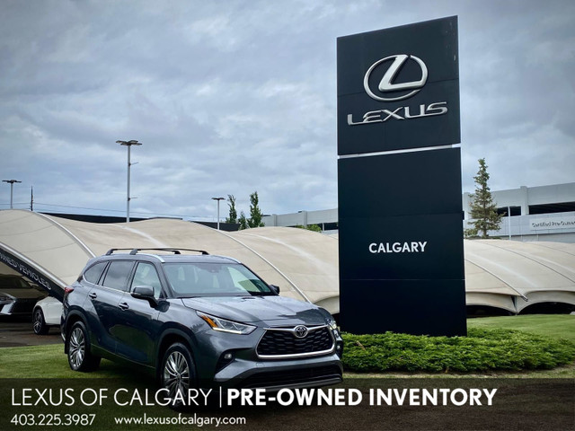 2021 Toyota Highlander Limited in Cars & Trucks in Calgary