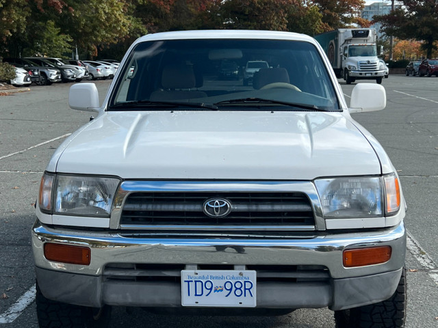 1998 Toyota 4-Runner SR5 V6 4WD in Cars & Trucks in Richmond - Image 2