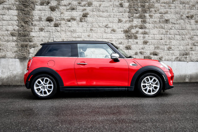 2019 MINI 3 Door Cooper • LOW MILEAGE • SUNROOF • NAV • PARK ASS in Cars & Trucks in Kingston - Image 2
