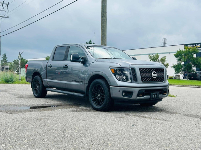 2018 Nissan Titan 4x4 Crew Cab SV in Cars & Trucks in Calgary