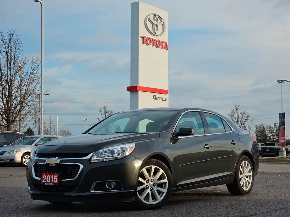 2015 Chevrolet Malibu 2LT|Roof|Leather Trim Seats|Back-up Cam