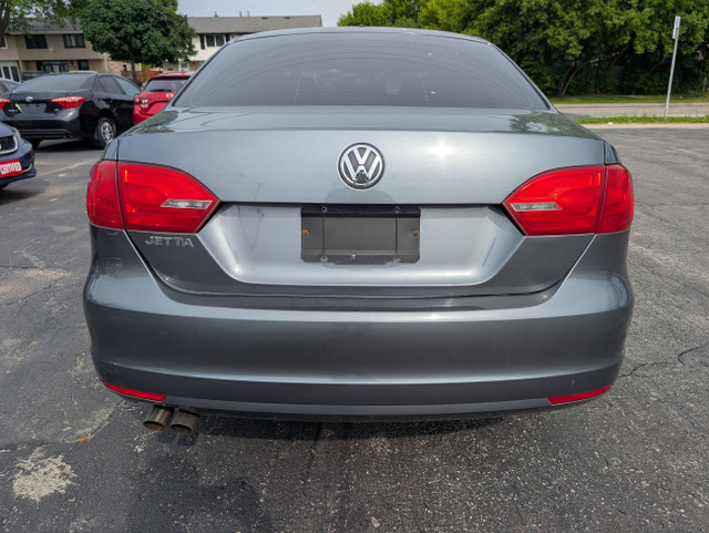 2013 Volkswagen Jetta Sedan 2.0L SOHC ~ CERTIFIED in Cars & Trucks in Hamilton - Image 4
