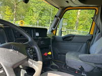 2020 INTERNATIONAL LT625;Heavy Duty Trucks - Conventional Truck w/ Sleeper Penske Location 632 BELGR... (image 9)
