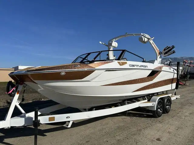 2025 Centurion FE23 in Powerboats & Motorboats in Kelowna - Image 3