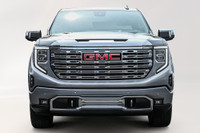 Ce GMC Sierra 1500 est équipé d'un moteur V8 6,2 L/376 à essence qui alimente cette transmission aut... (image 1)