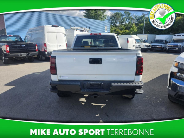 Chevrolet Silverado 1500 Camion de travail cabine multiplace 143 in Cars & Trucks in Laval / North Shore - Image 4
