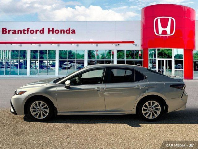 2024 Toyota Camry SE | Leather | Heated Steering Wheel in Cars & Trucks in Brantford - Image 2